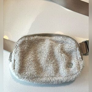 ❌ SOLD ❌ Lululemon Fleece Belt bag